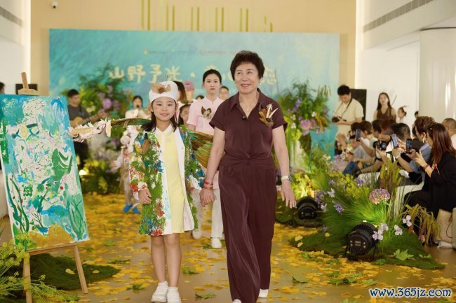 对话儿童艺术陶冶家陈吟：让艺术成为深圳儿童病院里的一束光