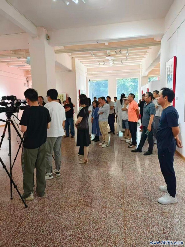 “闲——王清州作品展”在北京798情修艺术空间开幕