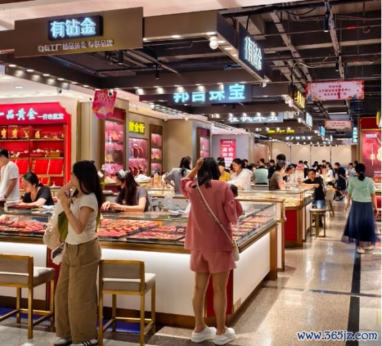水贝黄金市集&nbsp; 图片开头：每经记者 潘婷 摄